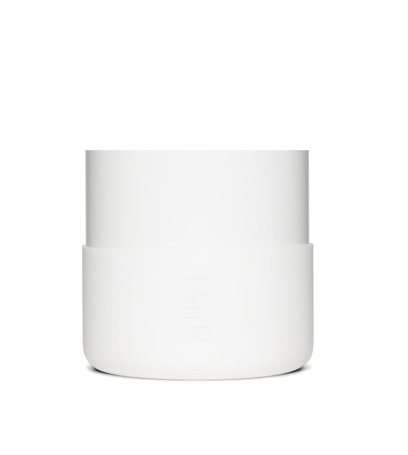 silicone-boot-d8 Silicone_Boot_32oz_42oz_White_Studio_0821_On_Bottle_7c7df284-5bee-4f24-a031-14b02db7328f__SLB1PN34001.jpg