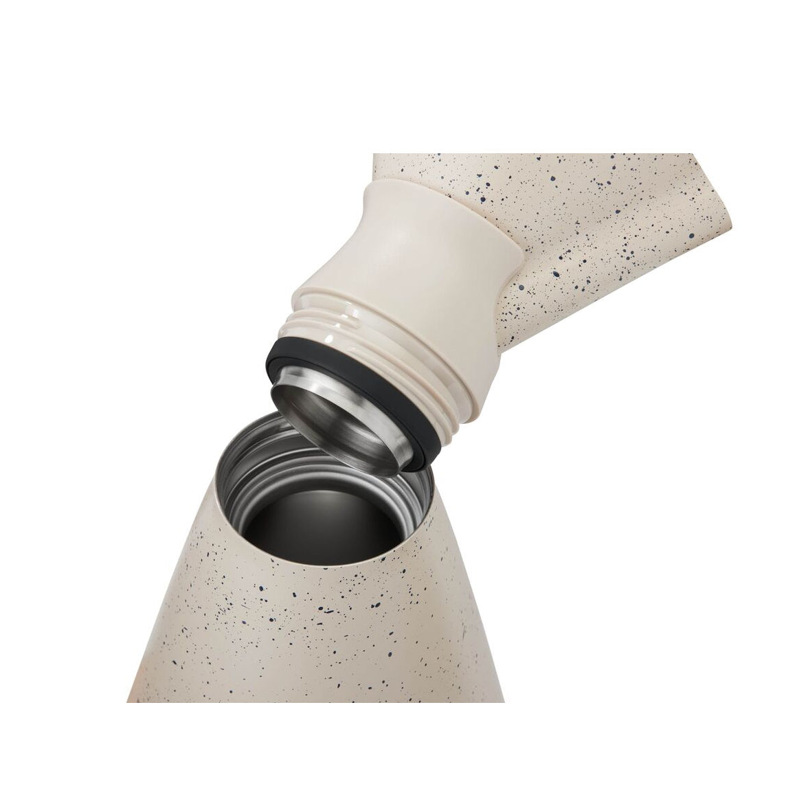 new-standard-carafe-p4 WebPDP-33oz_New_Standard_Carafe_Desert_Tan_Speckle_Studio__CAR1SVOS224_45_Top_Staged.jpg