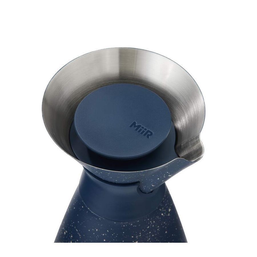 new-standard-carafe-p4 WebPDP-33oz_New_Standard_Carafe_Tidal_Blue_Speckle_Studio__CAR1SVOS225_45_Lid_Off.jpg
