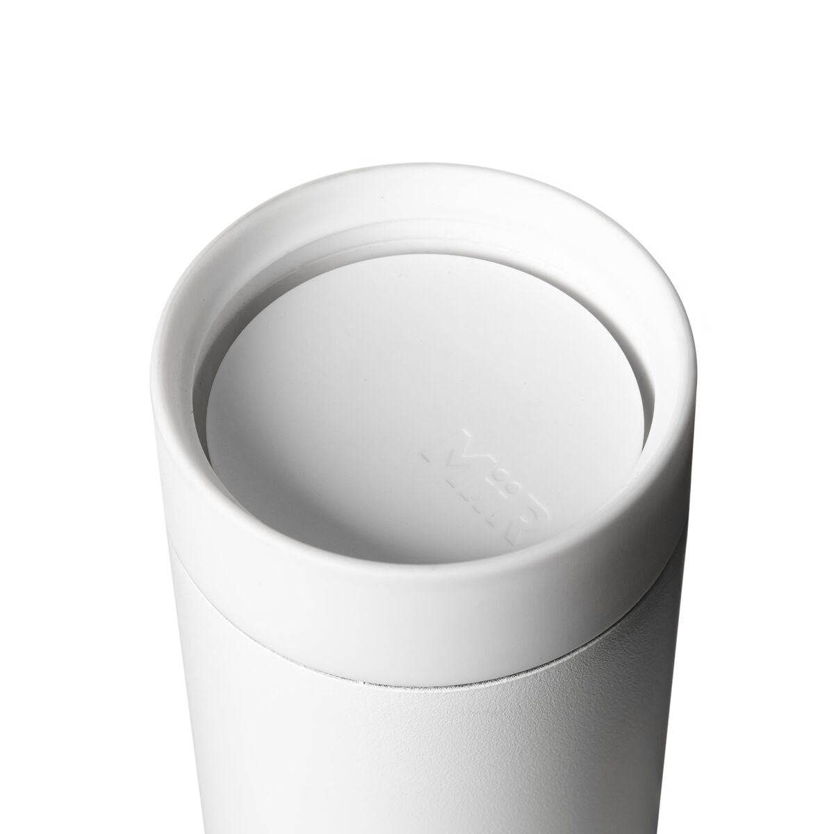 360-lid-l8 WebPDP-360_Lid_White__3602PNWM001_X2Studio_Closeup_Open.jpg