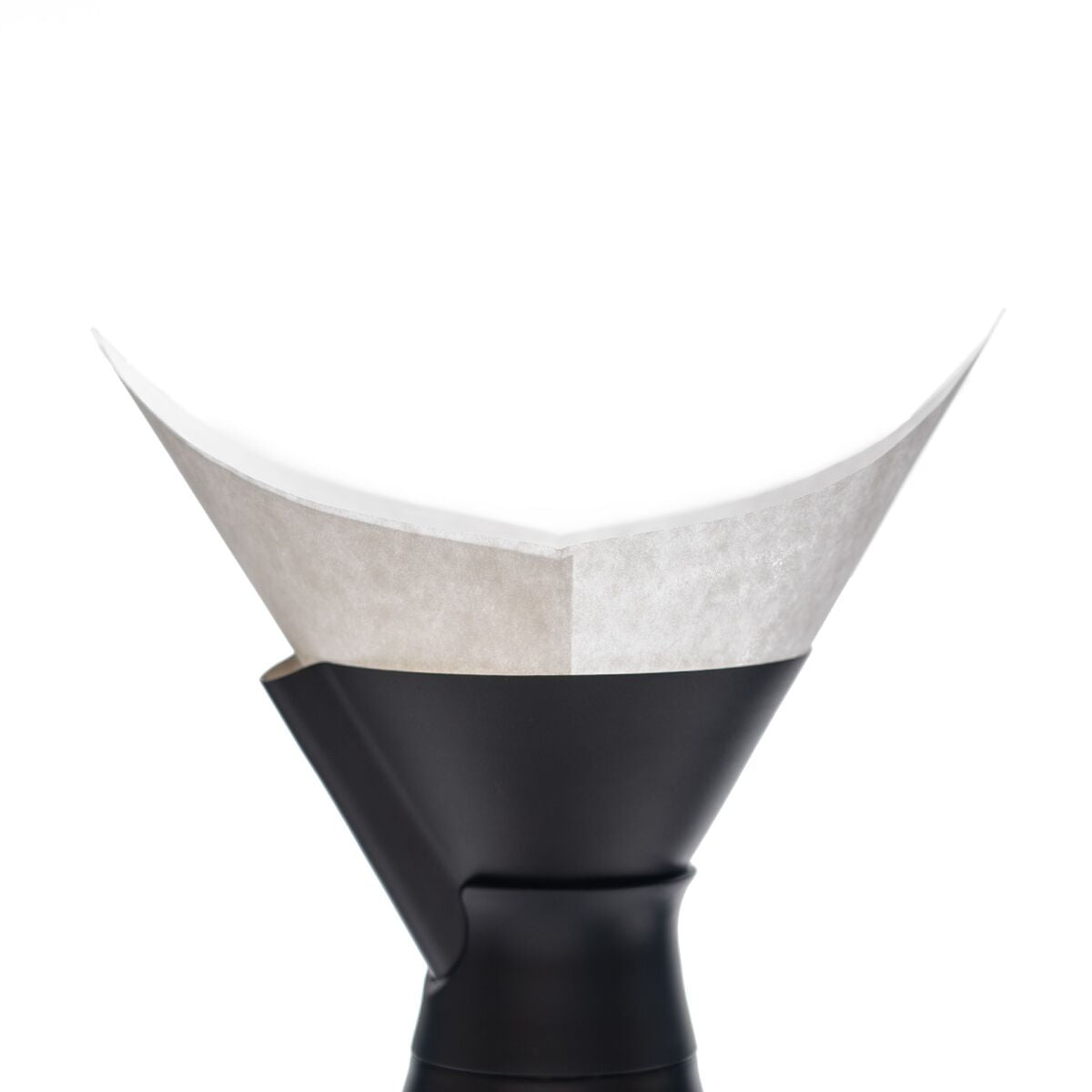 new-standard-carafe-coffee-filters-y7 WebPDP-NSCarafeCoffeeFilters_Studio_0223_InUse__CAF1PN00001.jpg