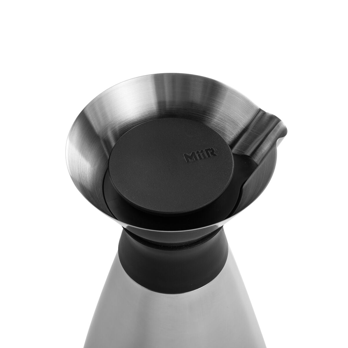 new-standard-carafe-p4 WebPDP-PolishedStainlessCarafe_33oz_SS_StudioX207182024_45degree__CAR1SVOS005.jpg