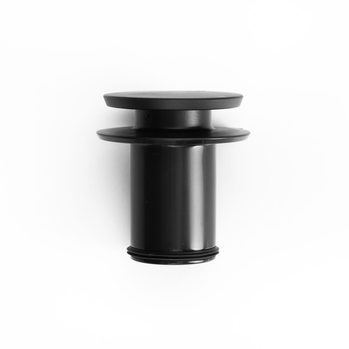 new-standard-carafe-p4 WebPDP-PolishedStainlessCarafe_33oz_SS_StudioX207182024_Lid__CAR1SVOS005.jpg