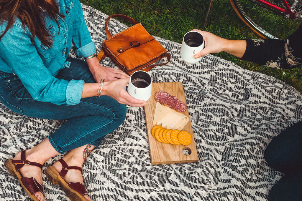 white-wine-bundle-y5 Wine_Tumbler_White_Lifestyle_2019_Jenna_Haar_1.jpg