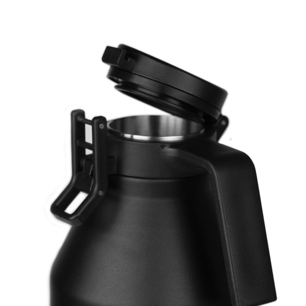 64oz-growler-l5 growlerdetail1_f7b2c86e-8bb8-40fc-b9ae-6f2e9d01276f__402220.jpg